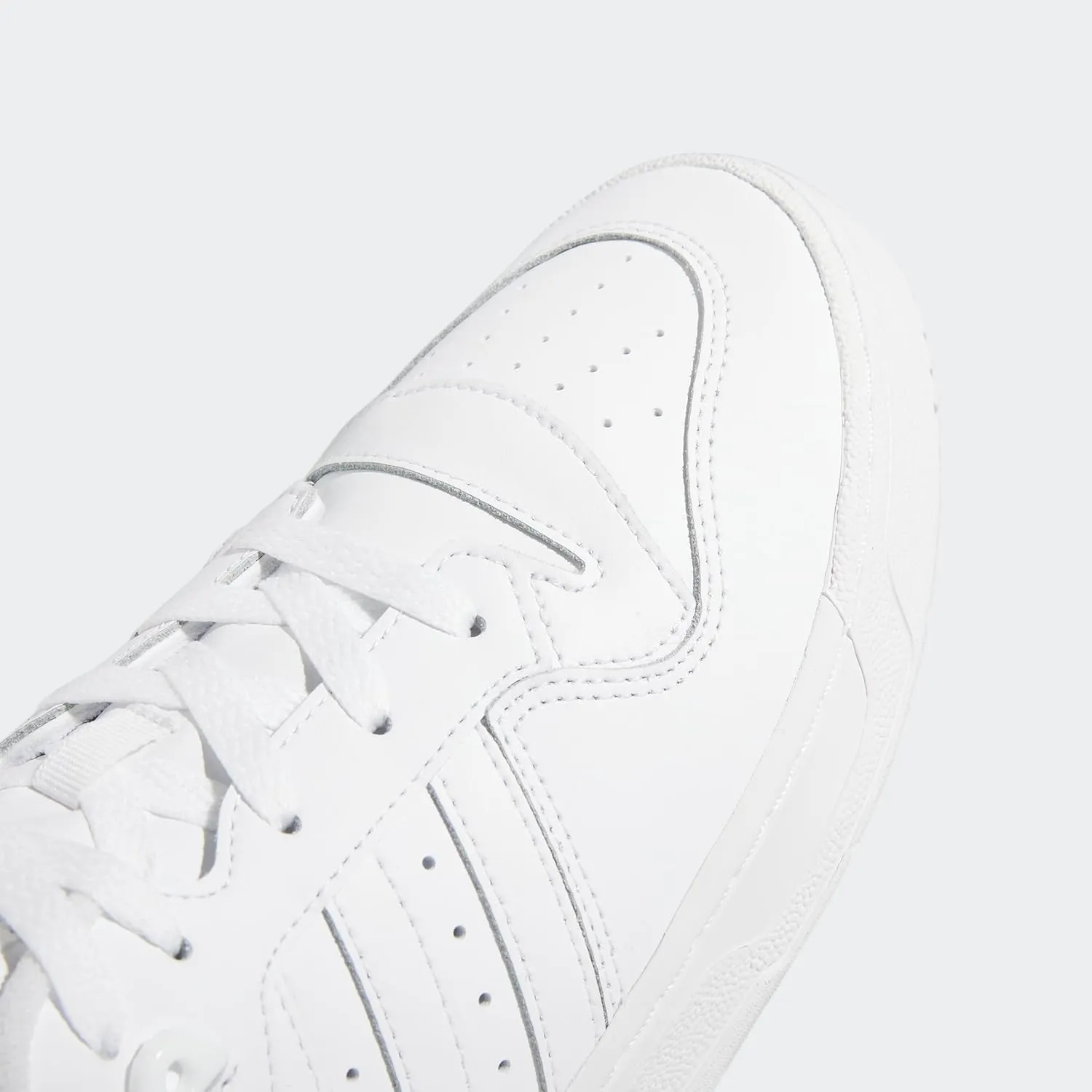 adidas Originals Men's Rivalry Low Sneaker