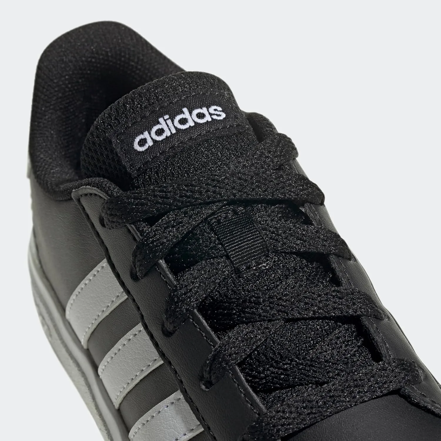 adidas Unisex-Child Grand Court 2.0 Sneaker