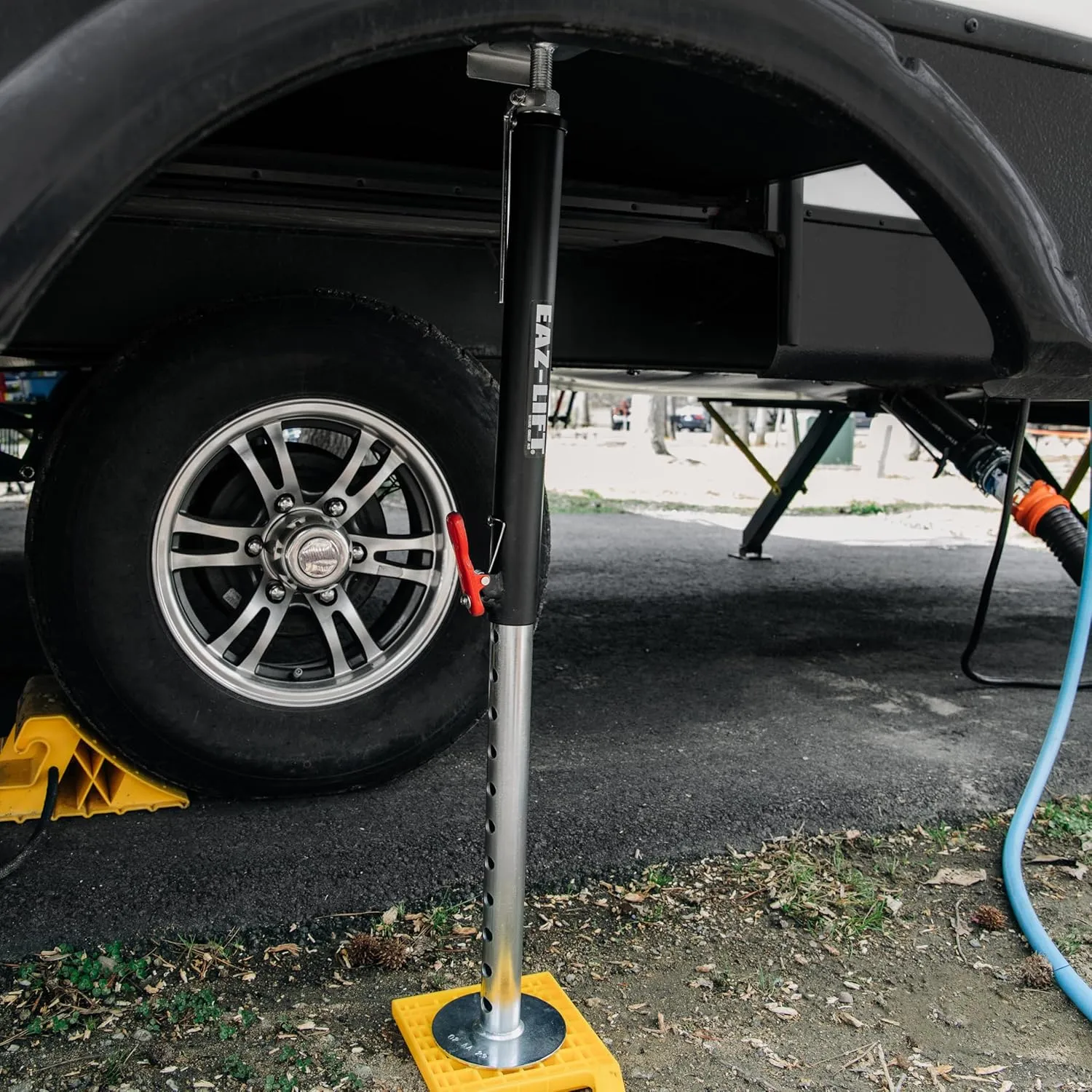 Camco Camper/RV Stabilizing Jack Pads - Features Interlocking Design & Includes Handy Strap for RV Storage and Organization - Molded of Strong UV Stabilized Polypropylene - 4-Pack (44595)