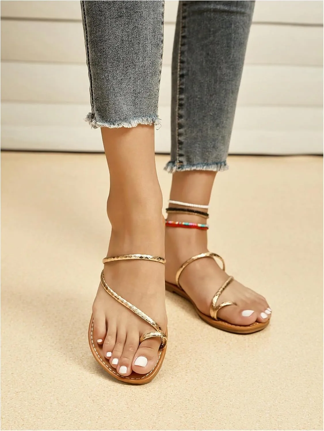 GORGLITTER Women's Metallic Cross Strap Toe Ring Flat Sandals Round Open Toe Slide Shoes