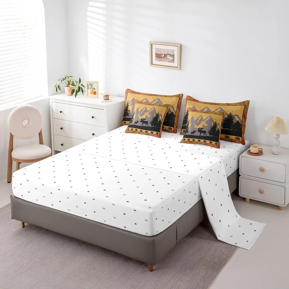 Hunting Moose Comforter Set 7 Piece, Wildlife Deer Bedding Sets Queen Size Rustic Farmhouse Bed In A Bag For Kids Boys Teens Adult, Retro Animal Footprints Bedding Comforter Sets Cabin Lodge Decor