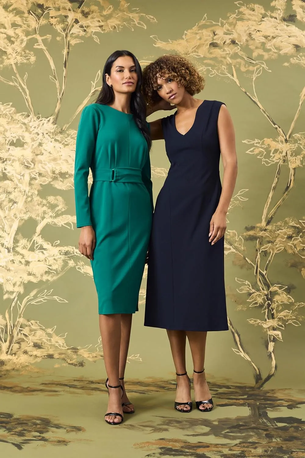 Maggy London Women's Elegant Knee-Length Sheath Long Sleeve Fitted Silhouette with Waist Belt-Versatile Cocktail Dress