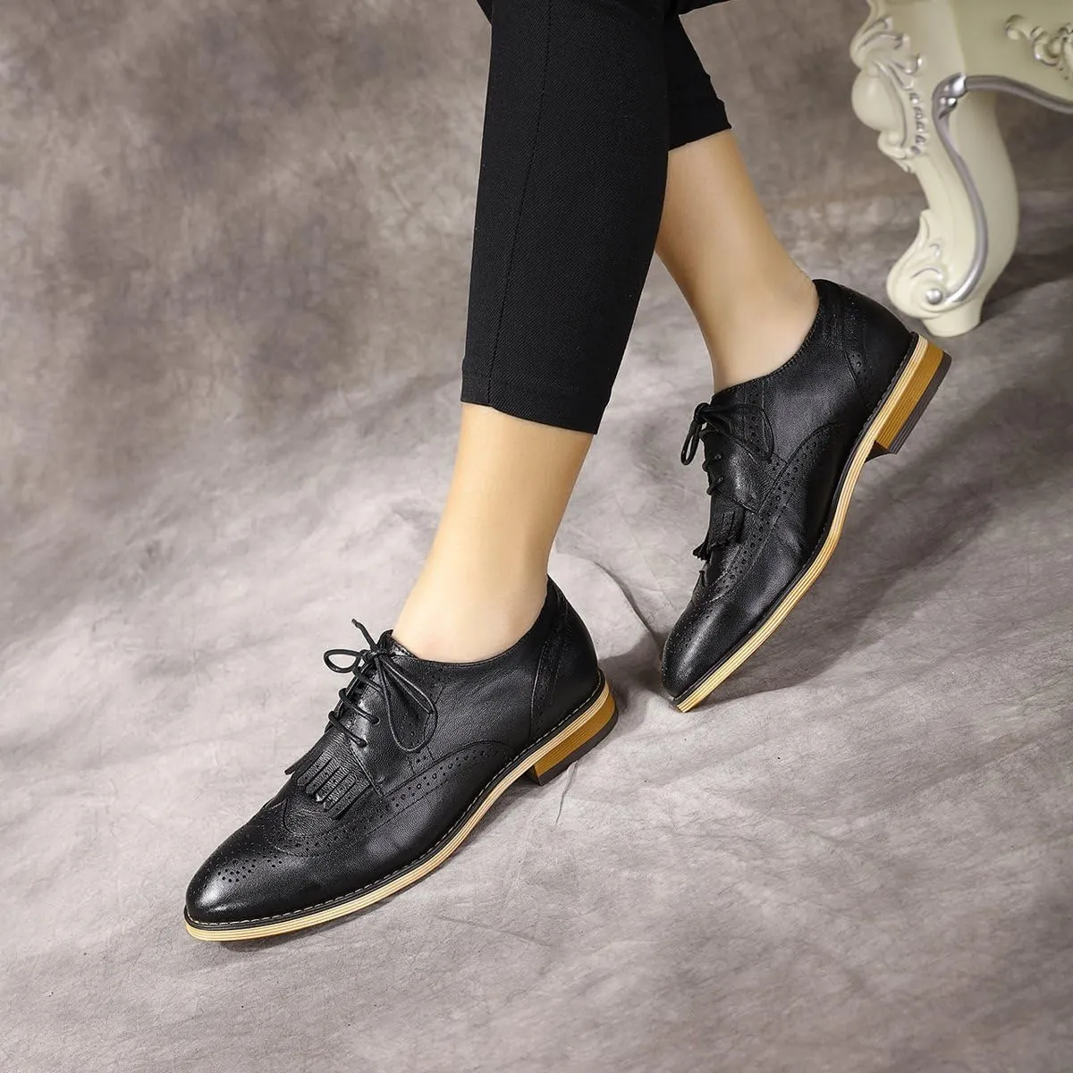 Mona flying Women's Handcrafted Wingtip Oxfords Brogue Vintage Lace up Leather Shoes for Ladies