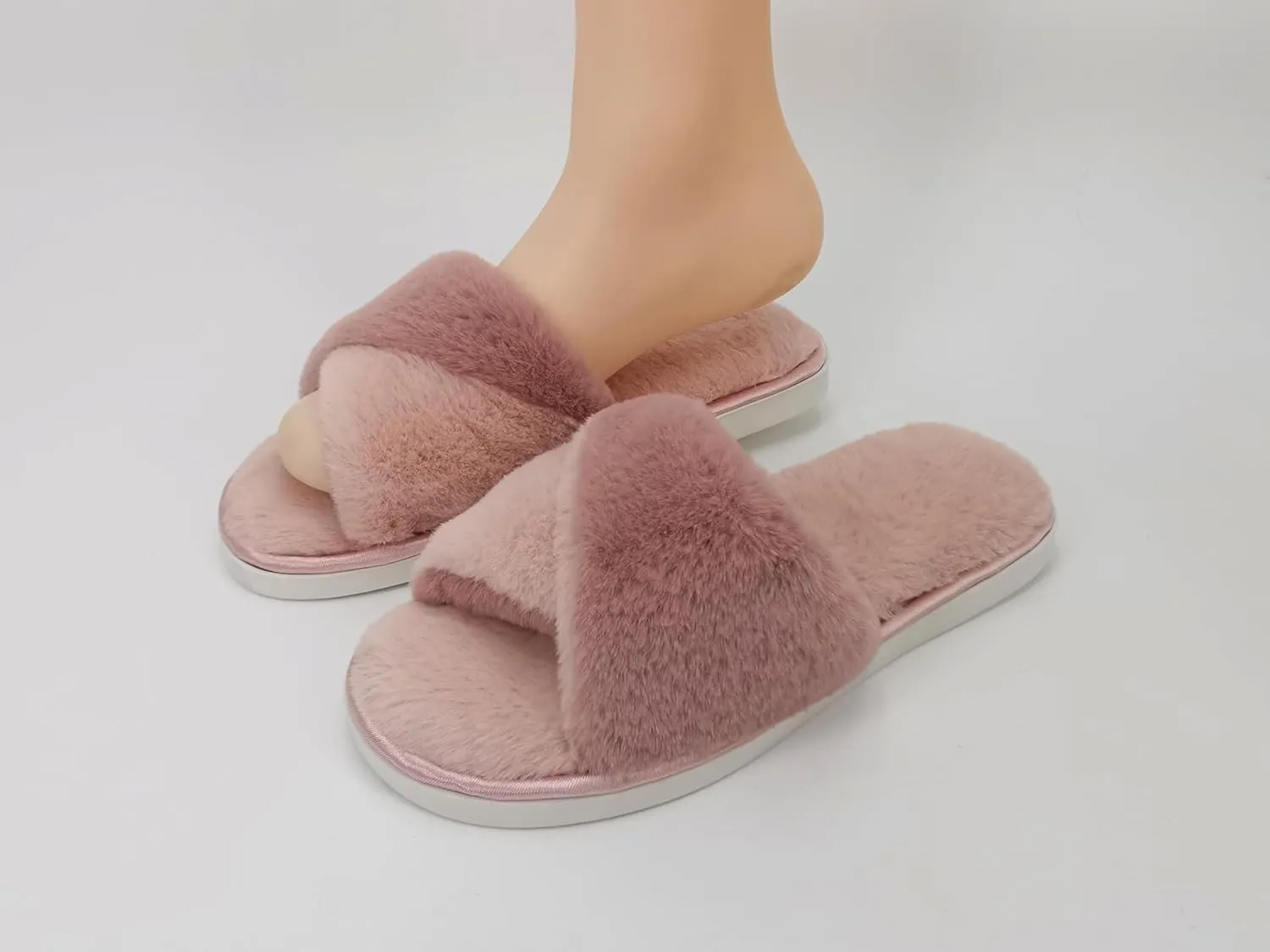 ofoot Women's Memory Foam Two-tone Crossed Twisted Strap Open Toe Slides | Breathable, Soft and Comfortable Faux Fur | Lightweight & Slip-resistant Flat Outsole