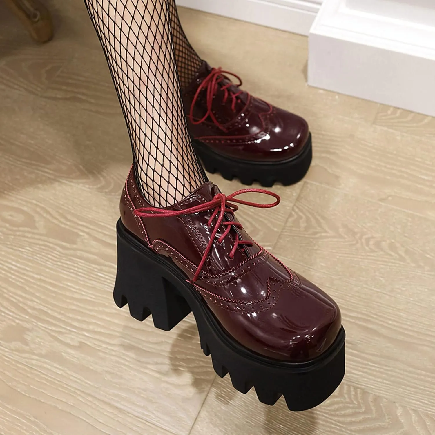 SHEMEE Women's Vintage Wingtip Oxfords Pumps Chunky Platform Block High Heel Round Toe Lace Up Gothic Brogue Shoes