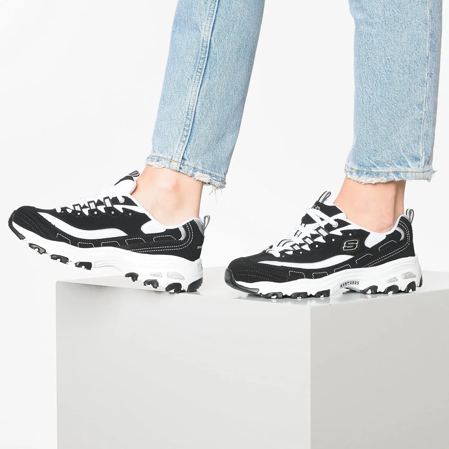 Skechers Women's D'Lites-Me Time Sneaker, 3/8 UK