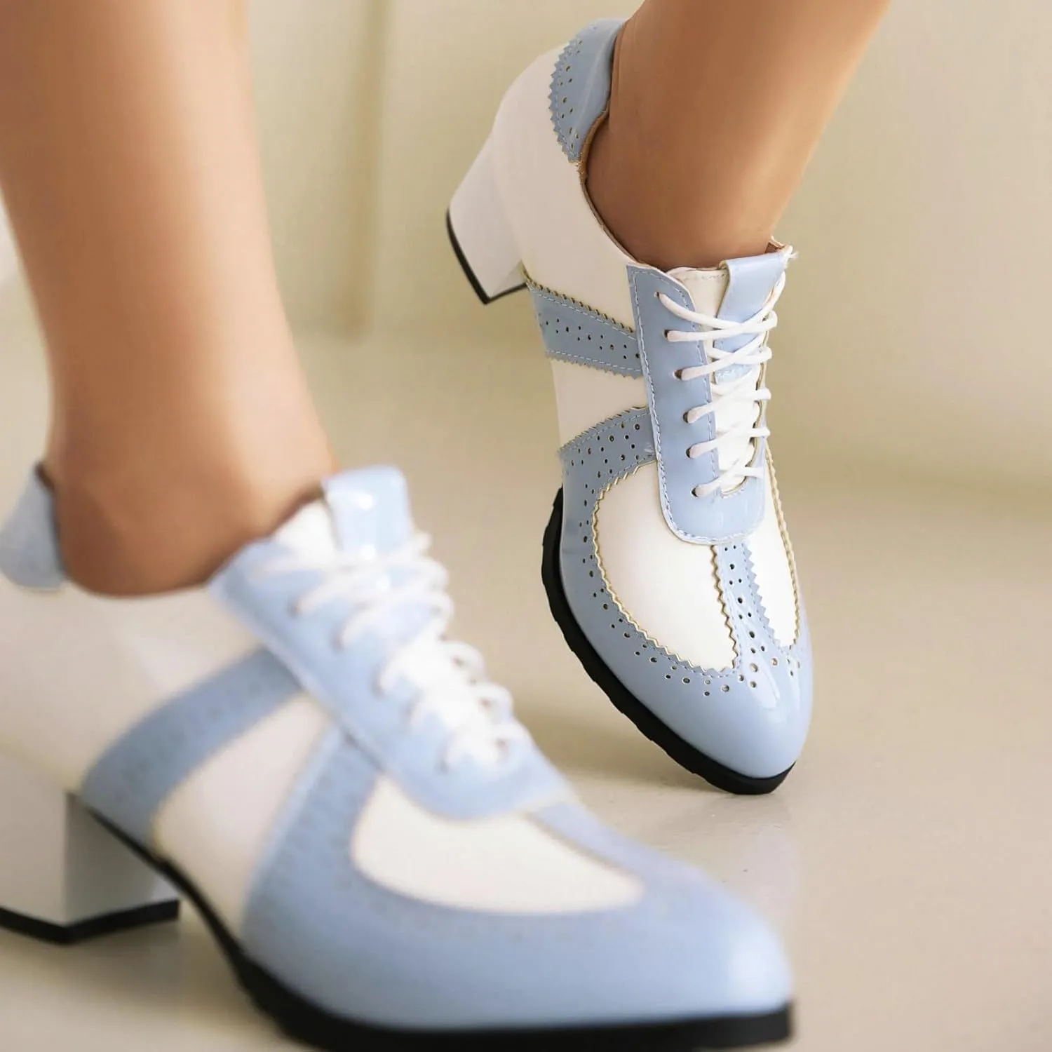 Women's Lace up Oxford Shoes Chunky Block Heel Wingtip Shoes Round Toe Vintage Brogue Shoes